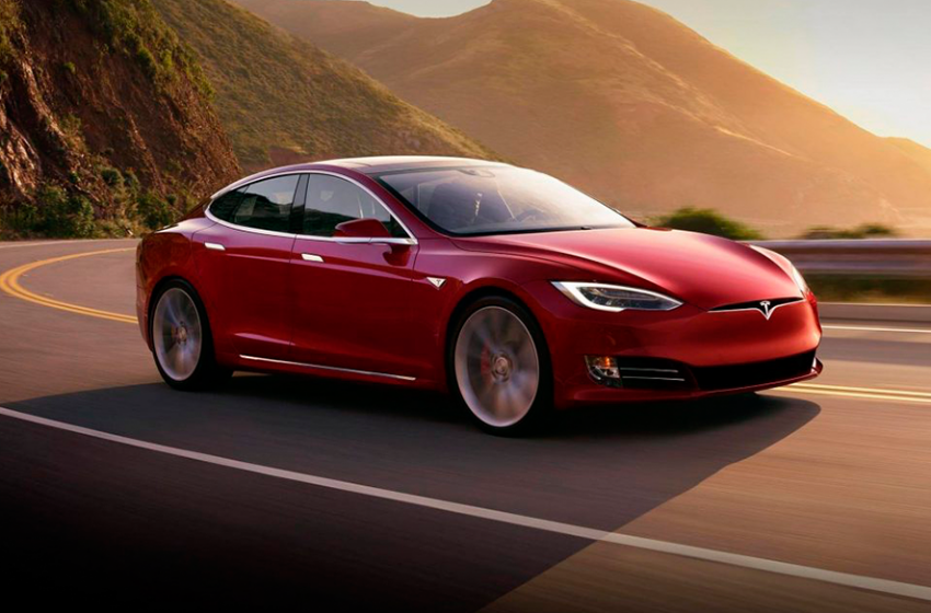  Esportivo da Tesla ultrapassa marcas tradicionais em vendas