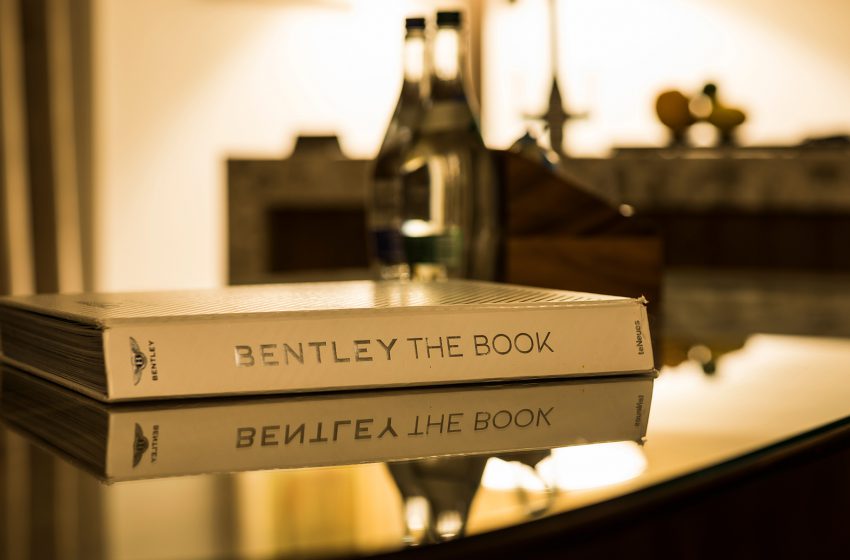  Bentley lança livro de R$ 1 milhão