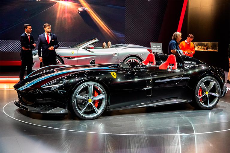 A Ferrari Monza faz parte da coleção de carros não só de Verstappen, como também de Zlatan Ibrahimovic